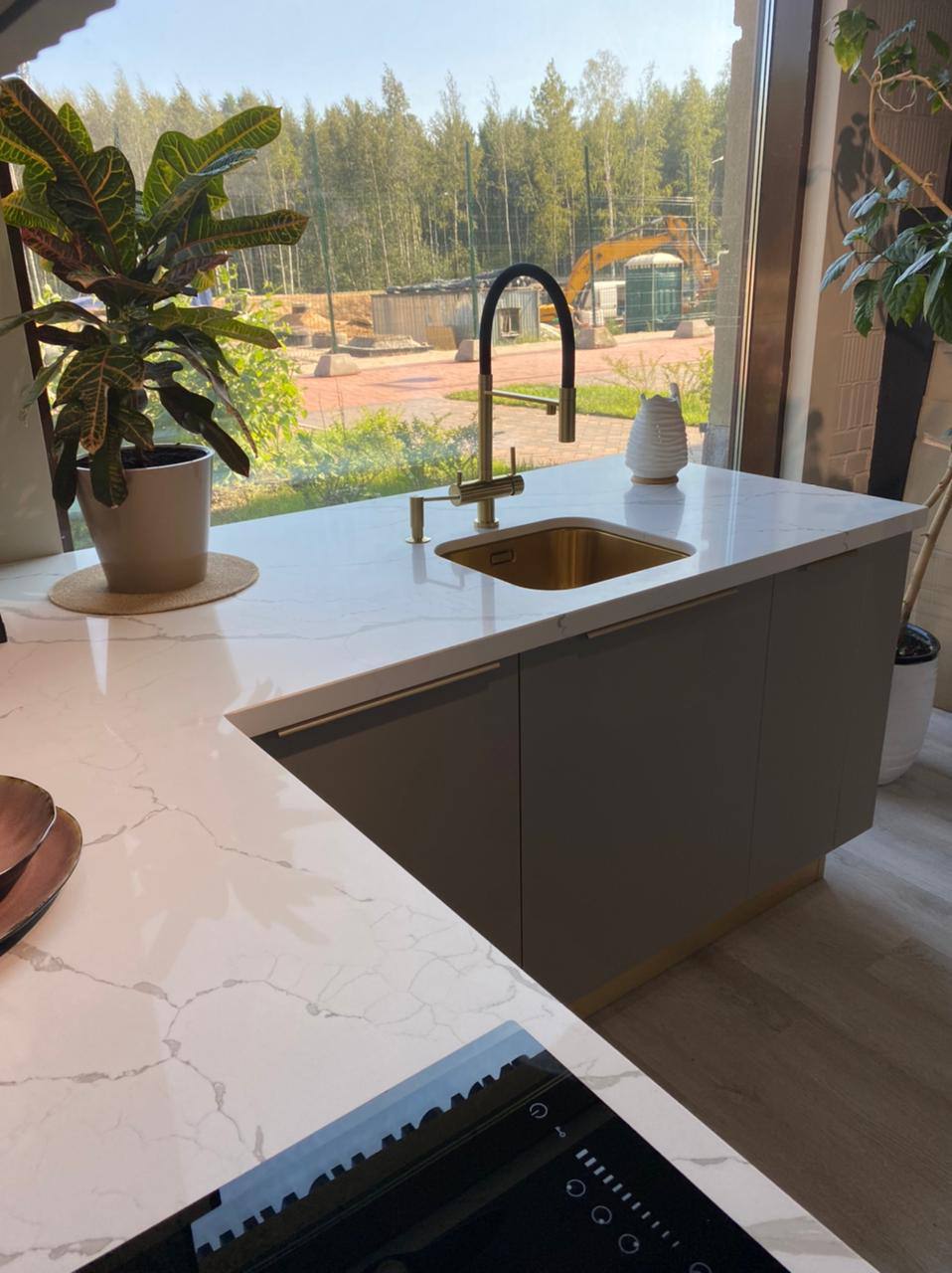 SmartQuartz Calacatta Tree