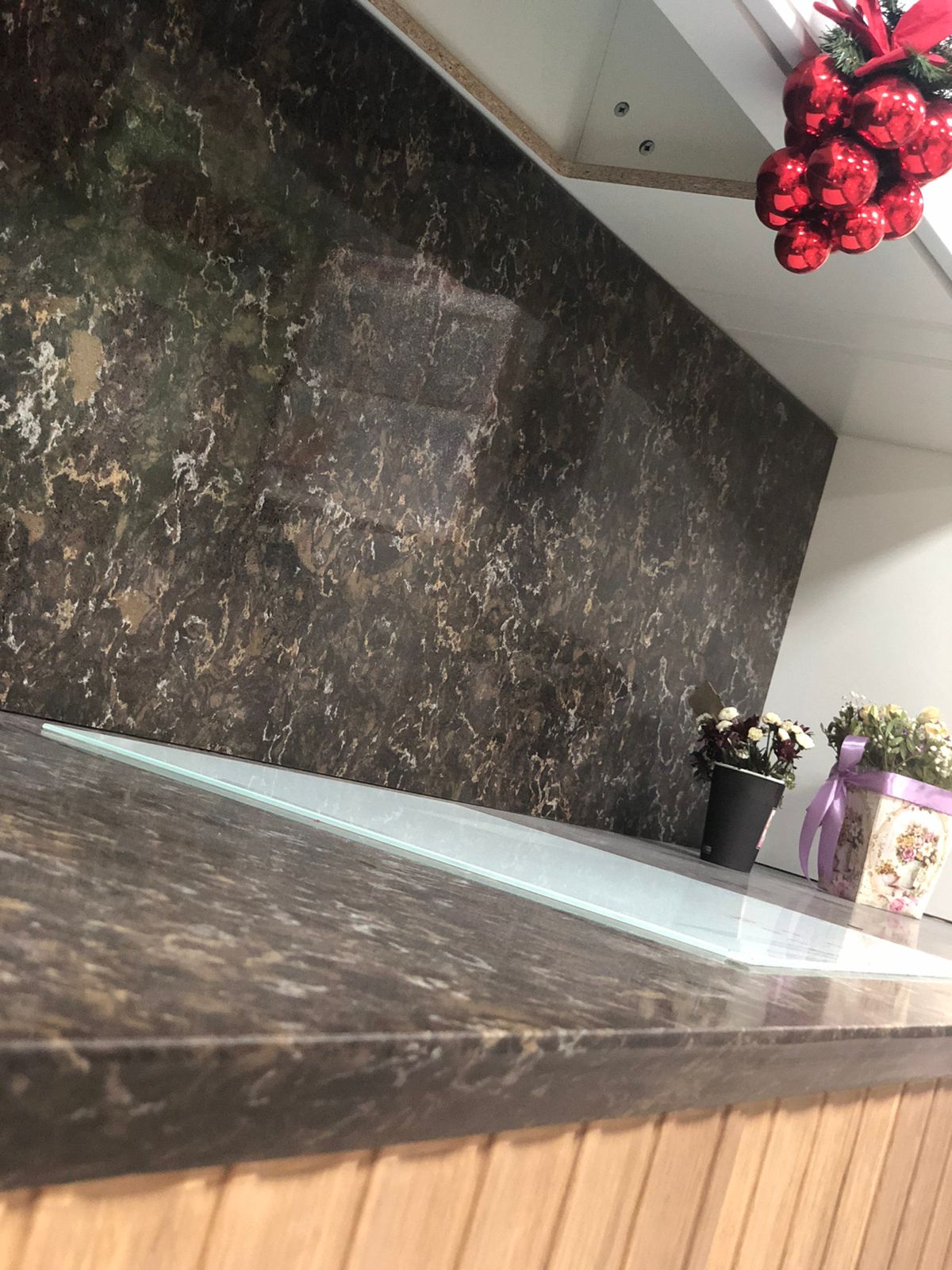 Avant Quartz 9005 Бурбонне