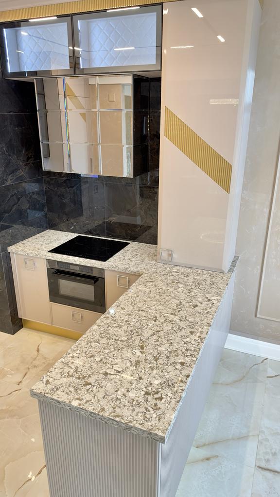 Avant Quartz 9006 Лимузен
