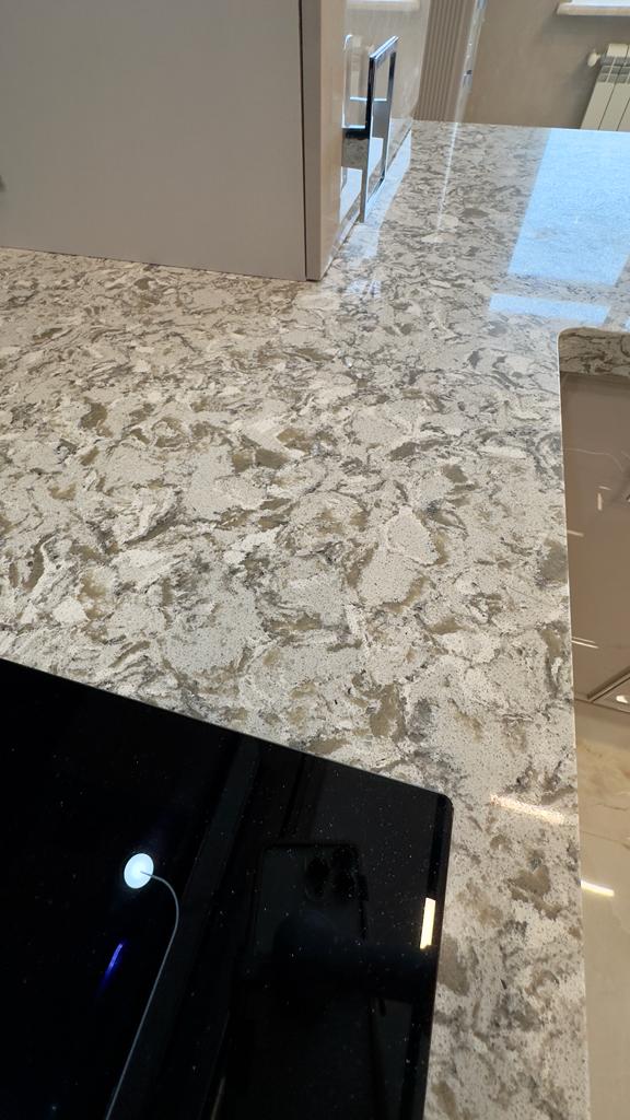 Avant Quartz 9006 Лимузен