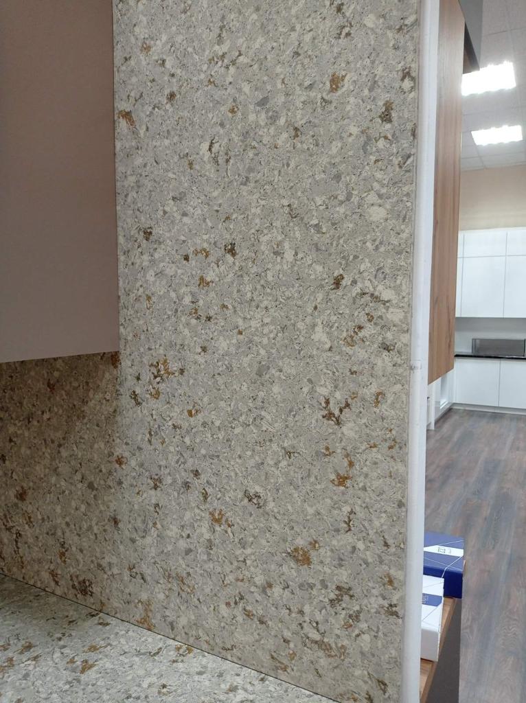 Avant Quartz 9010 Корсика