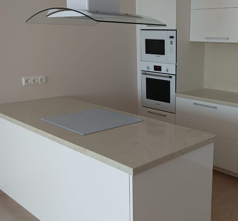 Avant Quartz 9212 Сен-Тропе