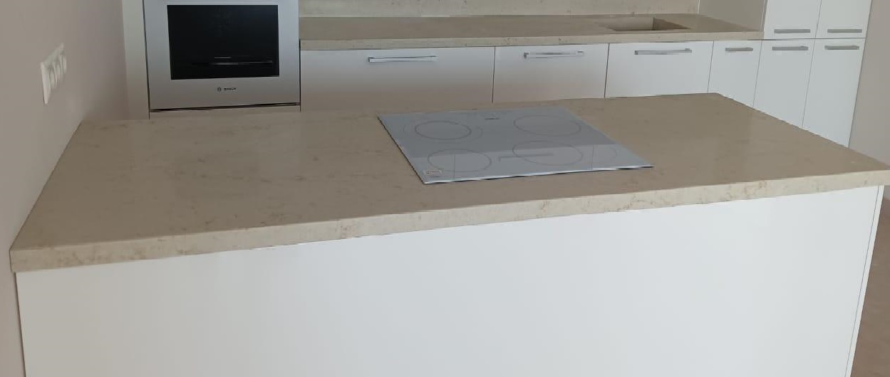 Avant Quartz 9212 Сен-Тропе