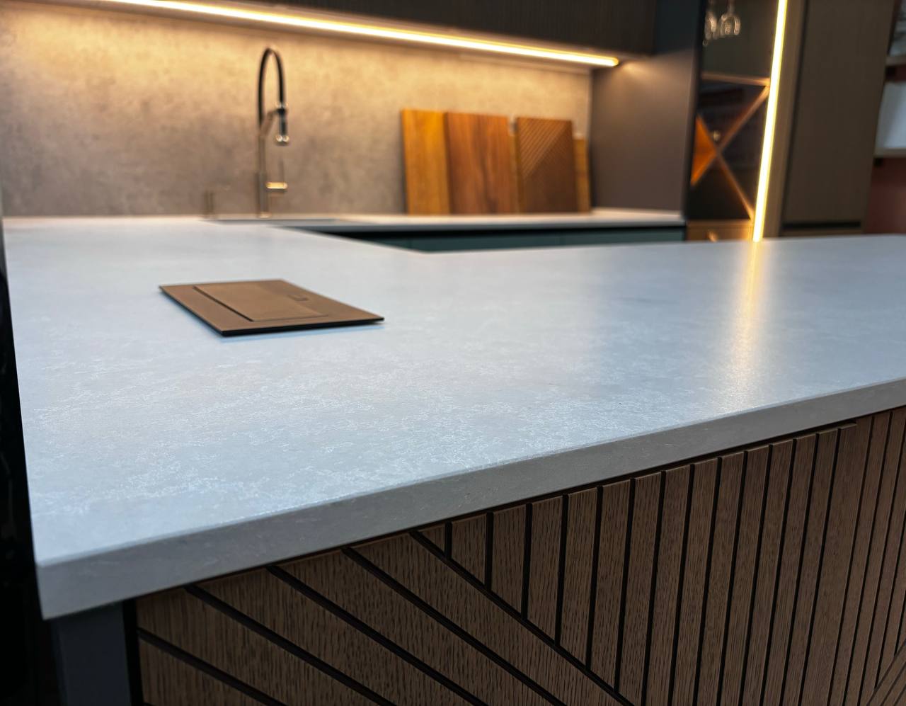 Avant Quartz 8044 Эври