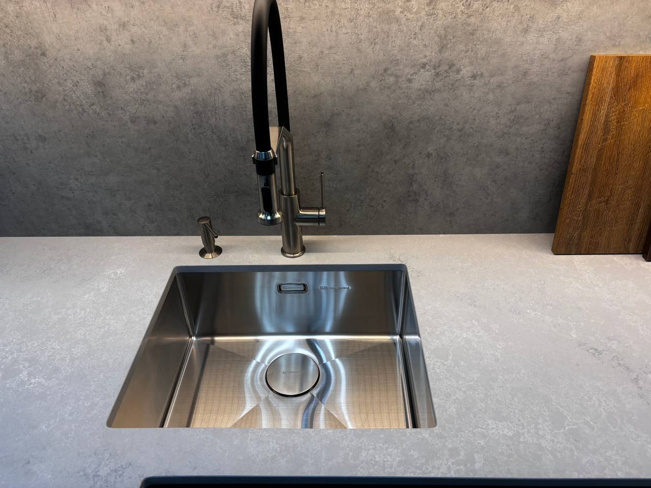 Avant Quartz 8044 Эври