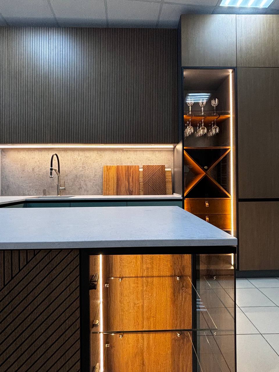 Avant Quartz 8044 Эври