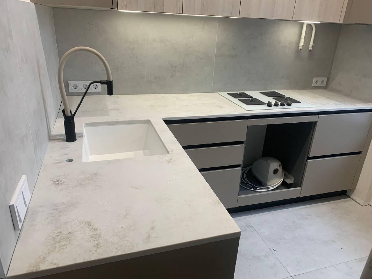 Avant Quartz 8059 Лаваль