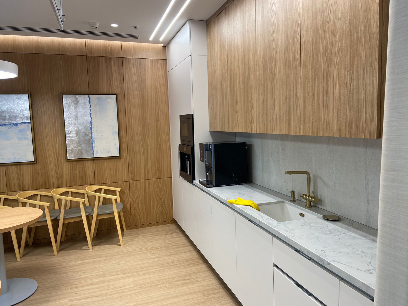 Avant Quartz 7090 Калакатта Рона-Альпы