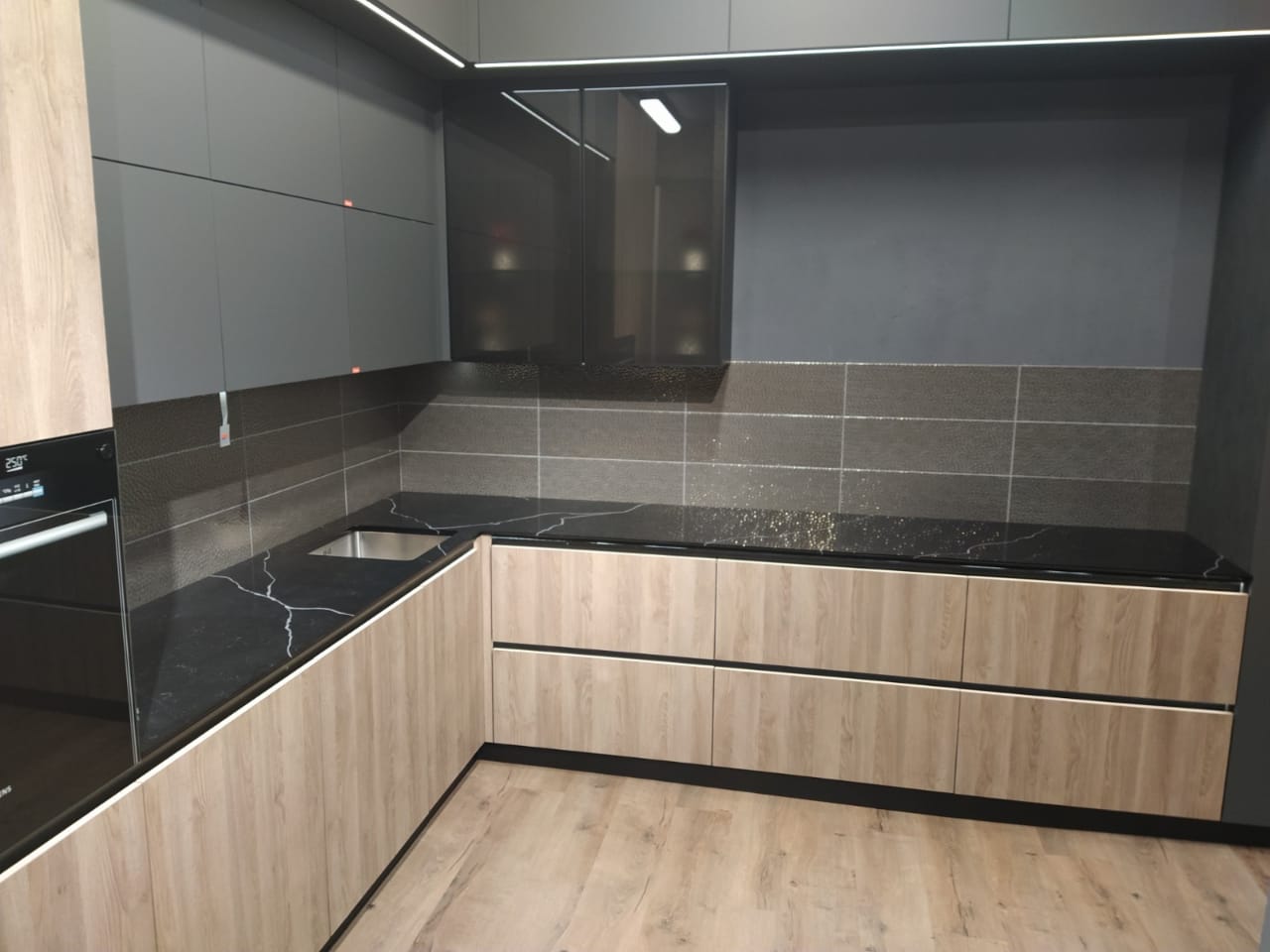 Avant Quartz 7630 Калакатта Венсен