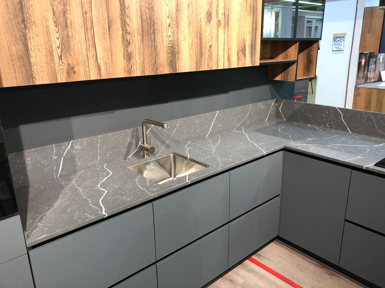 Avant Quartz 7670 Калакатта Кассель