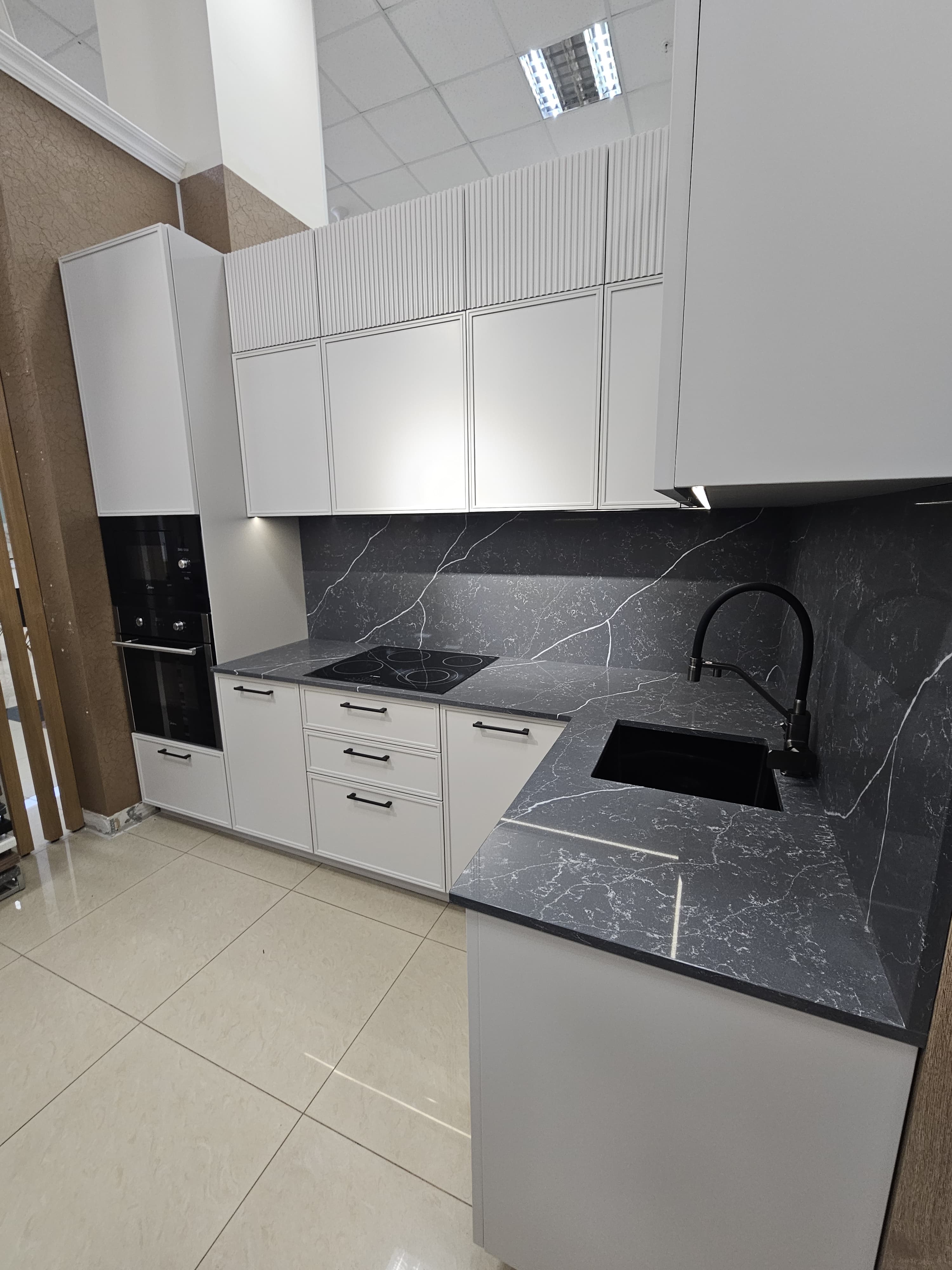 Avant Quartz 7670 Калакатта Кассель
