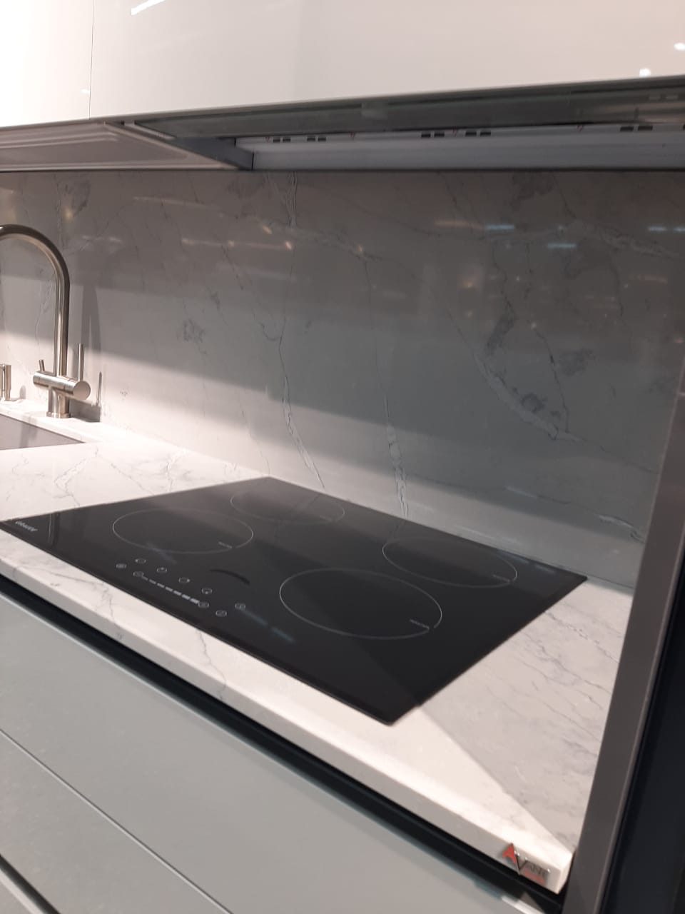 Avant Quartz 7040 Калакатта Бомениль