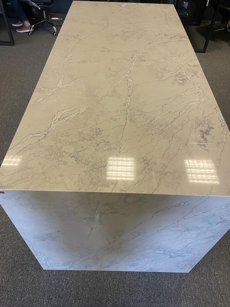 Avant Quartz 7040 Калакатта Бомениль