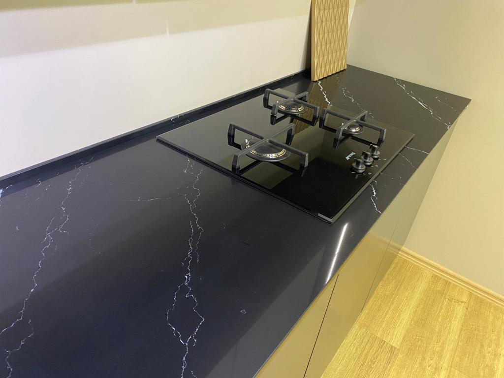 Avant Quartz 7060 Калакатта Мон Сен-Мишель