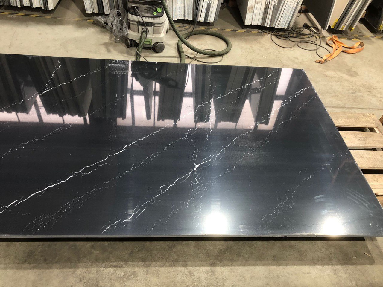 Avant Quartz 7060 Калакатта Мон Сен-Мишель