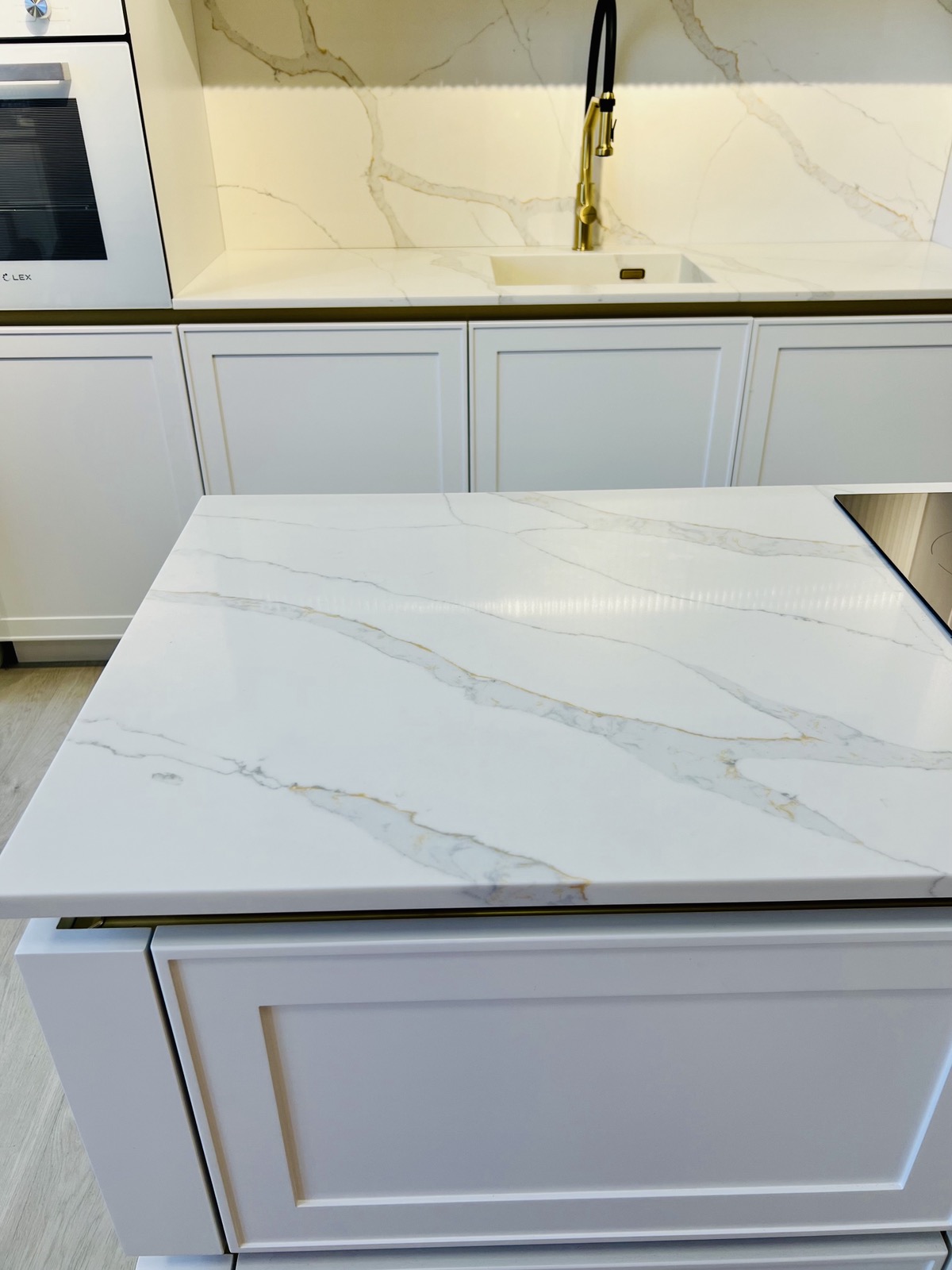 Avant Quartz 7070 Калакатта Версаль