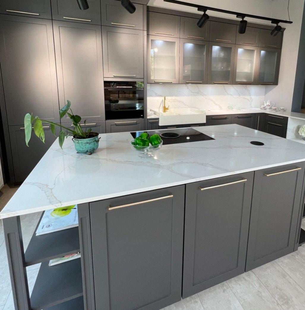 Avant Quartz 7070 Калакатта Версаль
