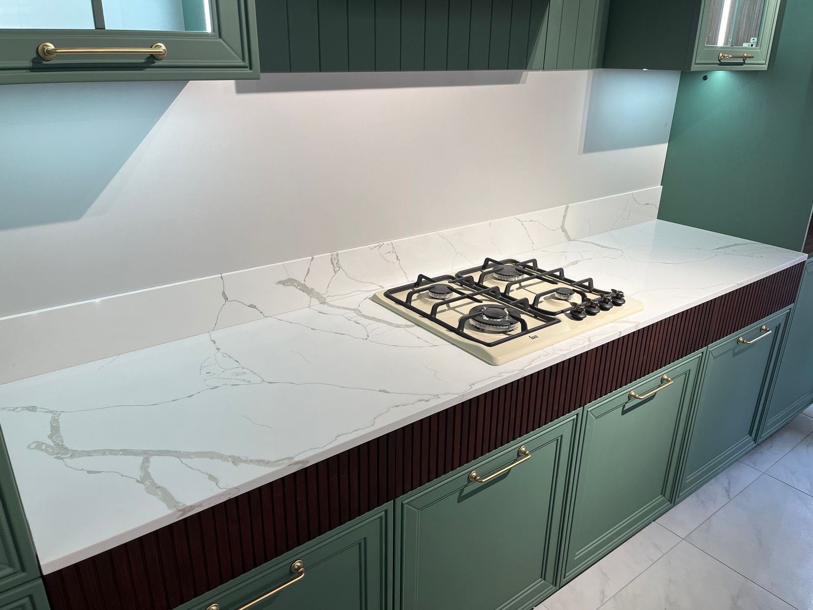 Avant Quartz 7400 Калакатта Дофине