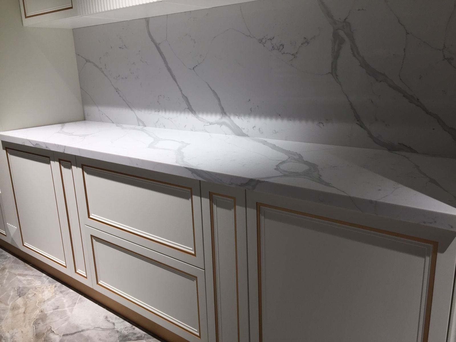 Avant Quartz 7500 Калакатта Аррас