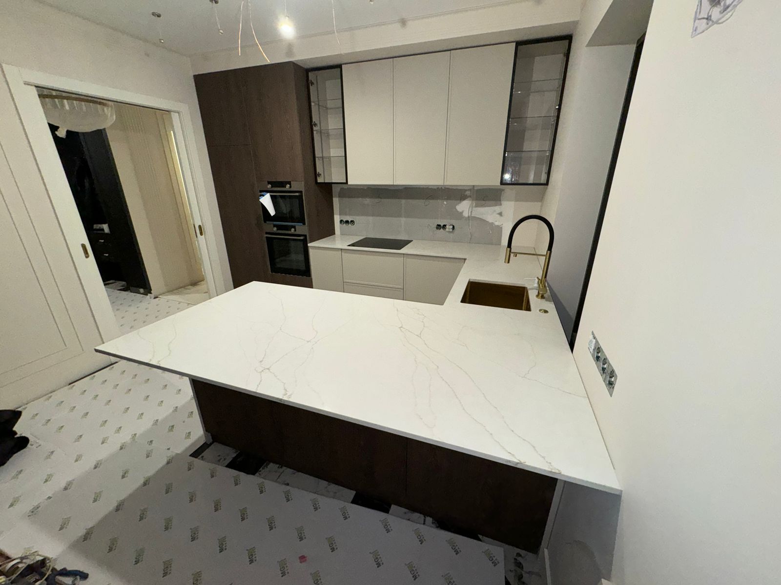 Avant Quartz 7570 Калакатта Таланс