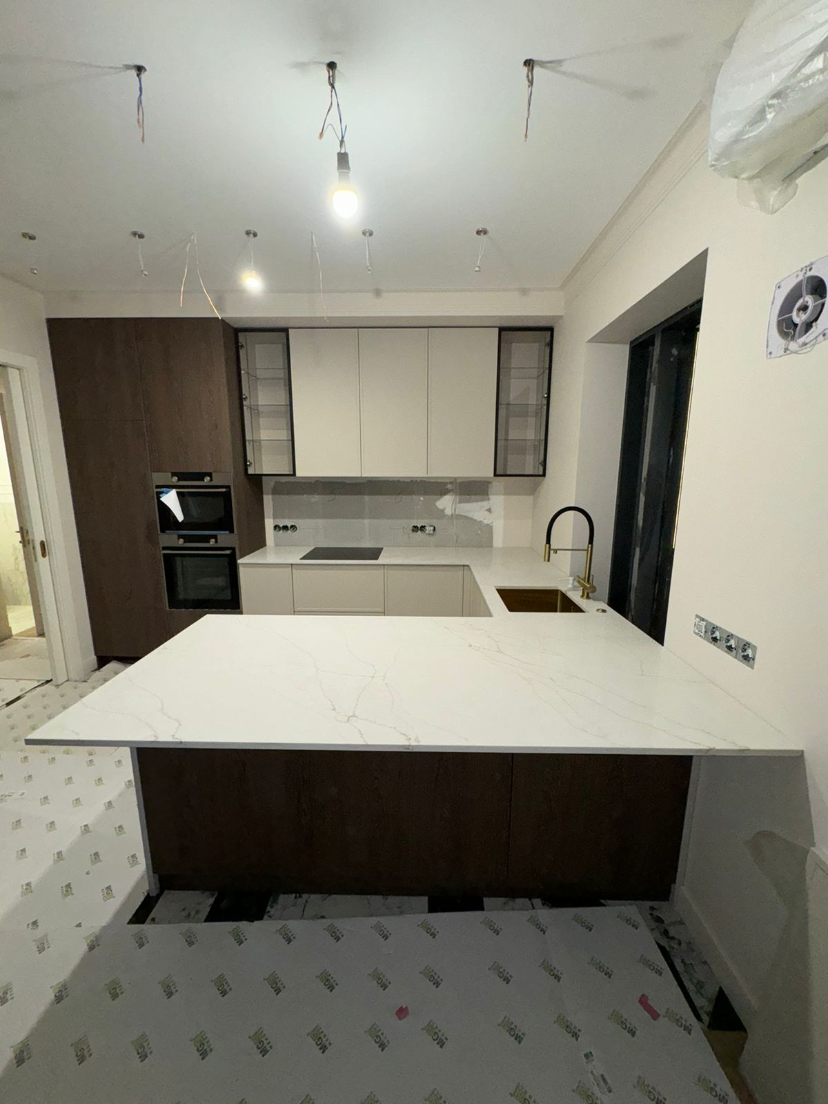 Avant Quartz 7570 Калакатта Таланс