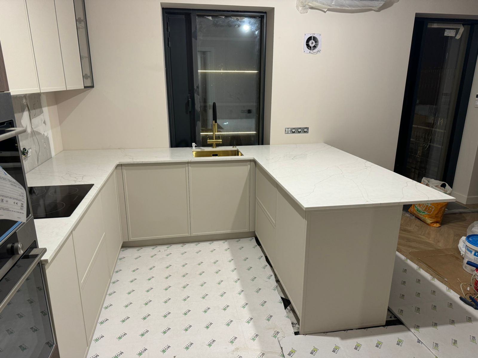 Avant Quartz 7570 Калакатта Таланс
