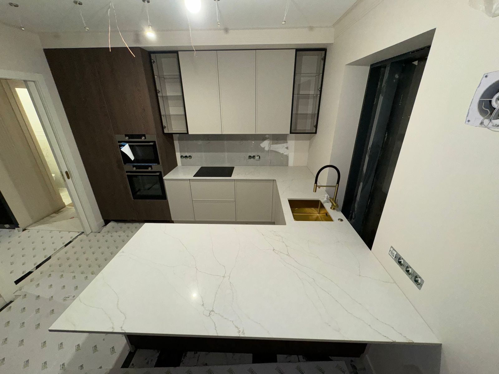 Avant Quartz 7570 Калакатта Таланс