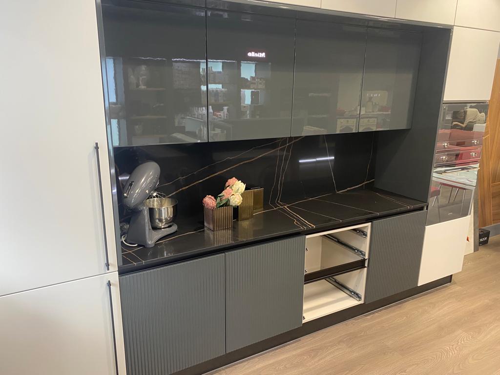 Avant Quartz 7700 Калакатта Марсель