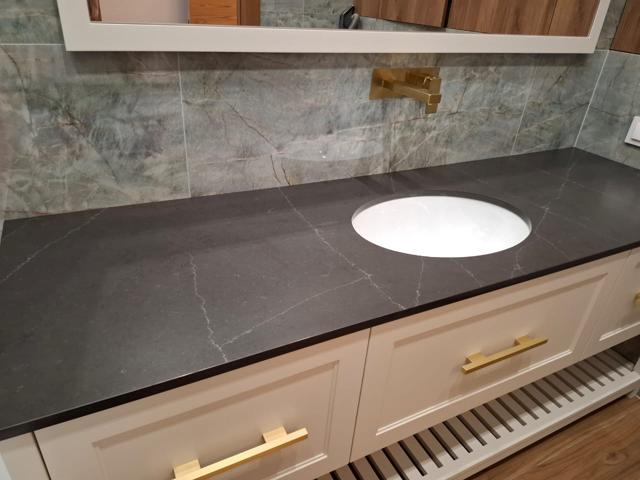 Avant Quartz 7985 Ницца Ноир
