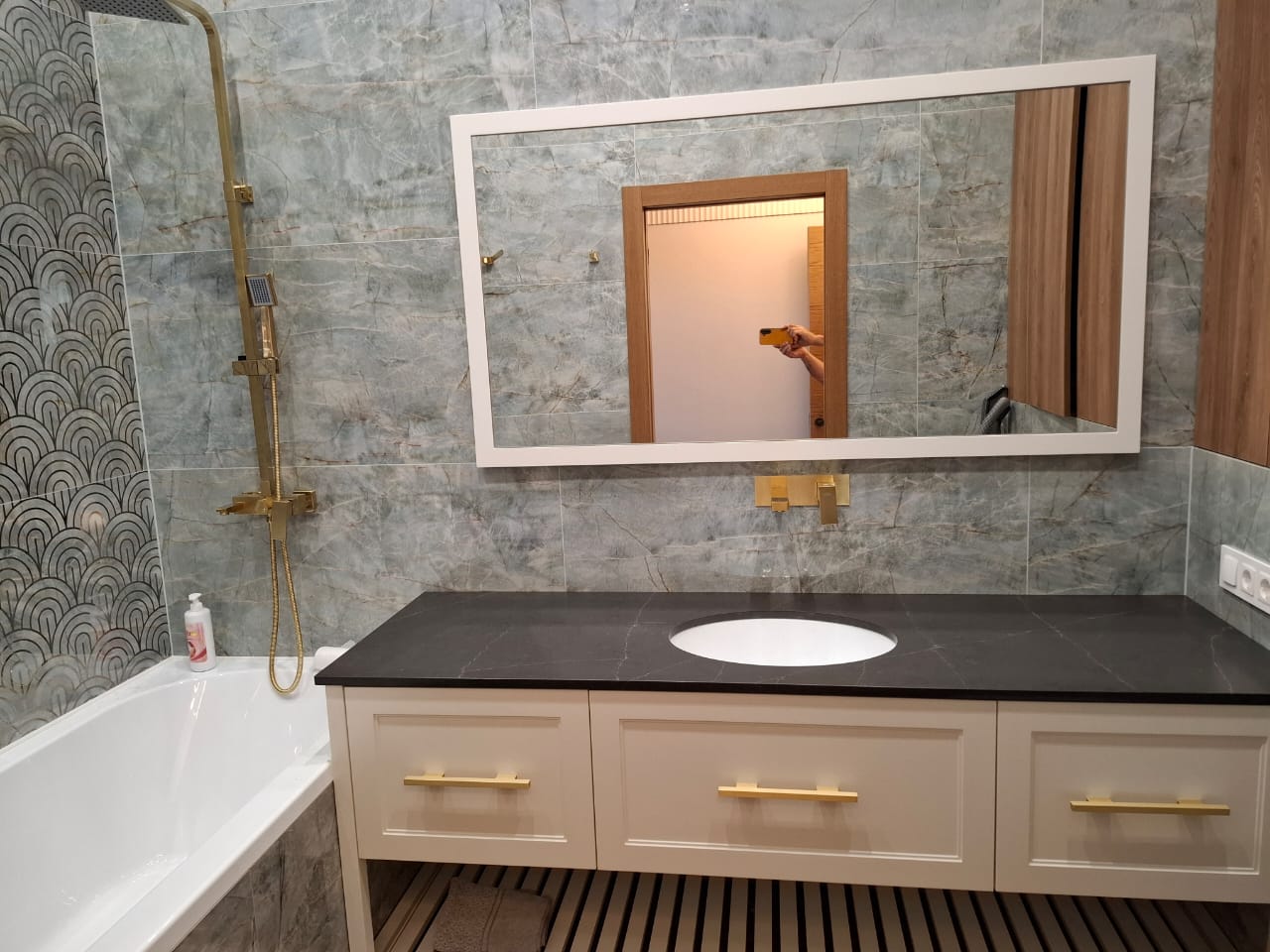Avant Quartz 7985 Ницца Ноир