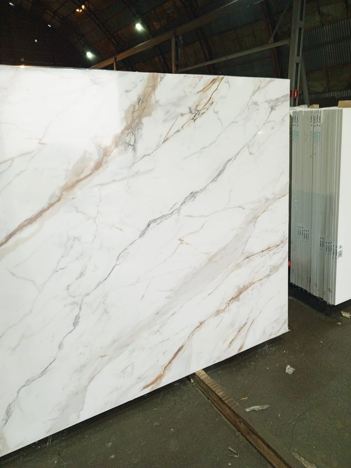 Avant Quartz 5751 Калакатта Бессон