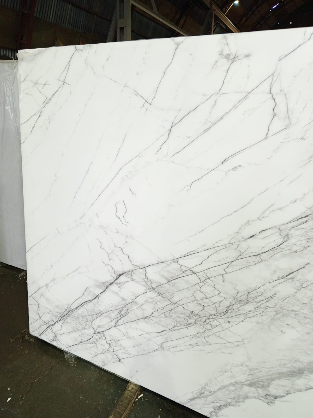 Avant Quartz 5753 Калакатта Аверон
