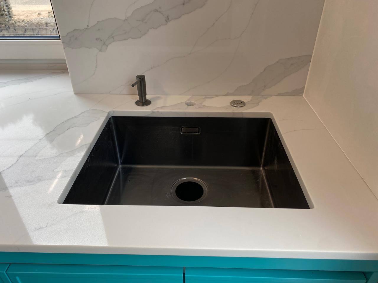 SmartQuartz Calacatta Moon