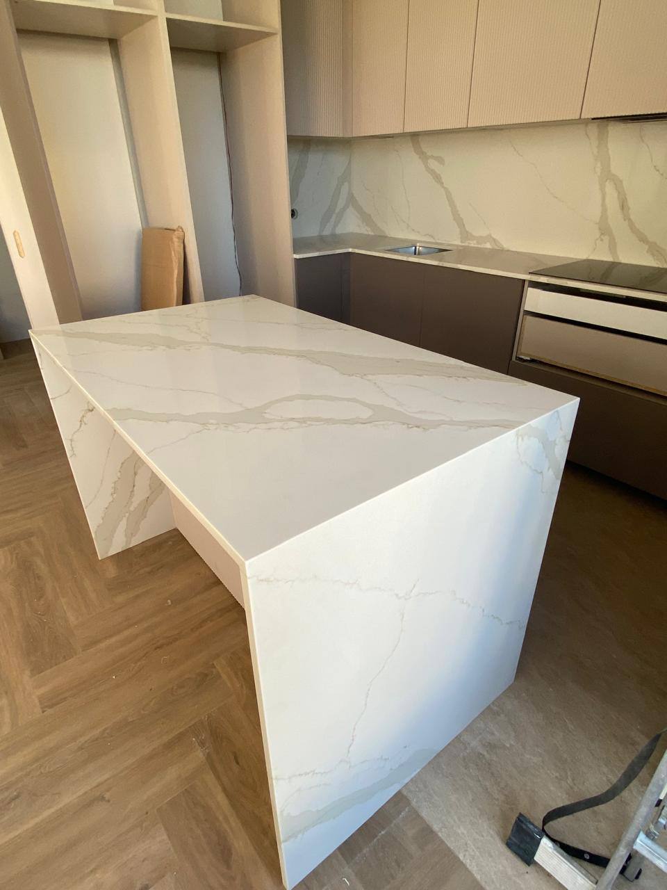 SmartQuartz Calacatta Sun