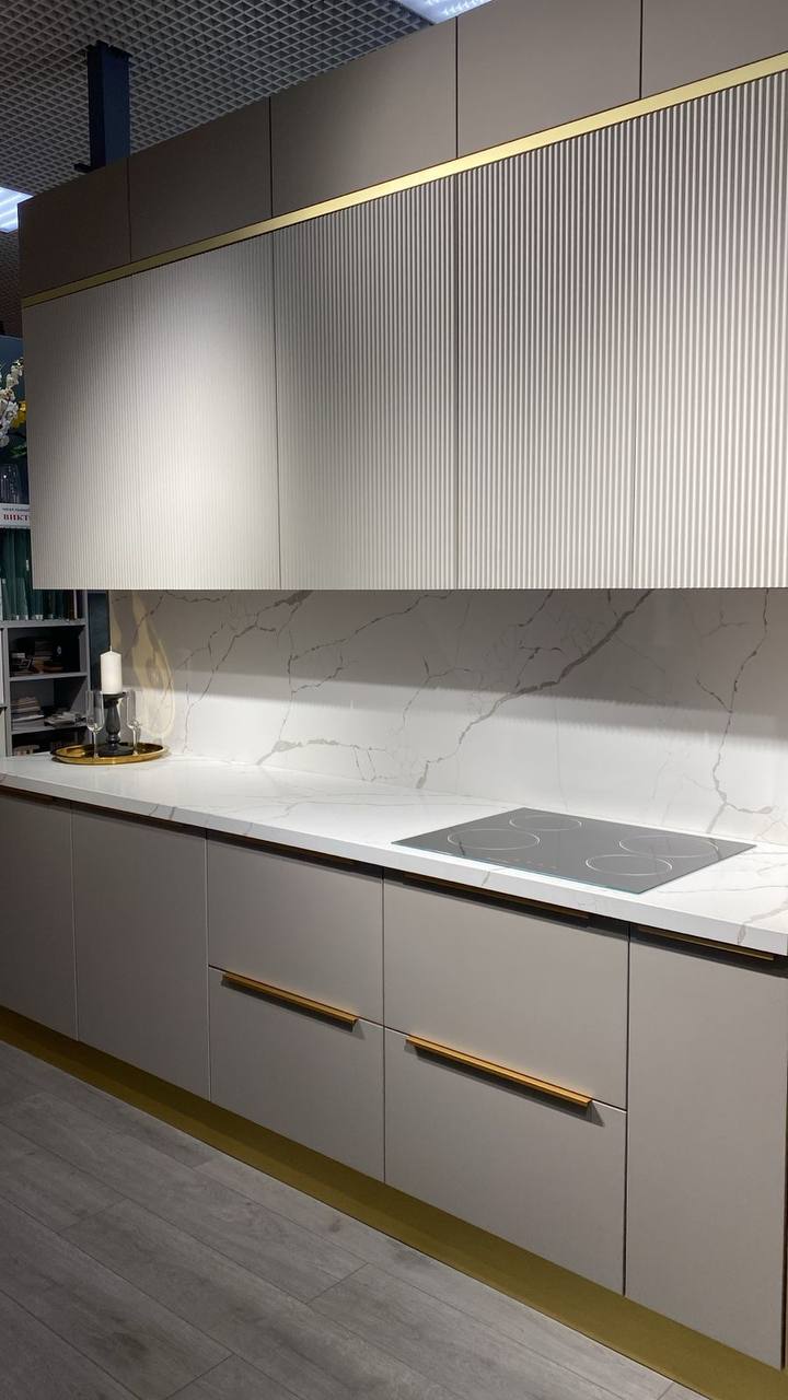 SmartQuartz Calacatta Tree
