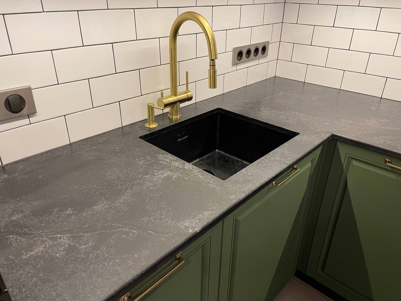 SmartQuartz Black Jasper