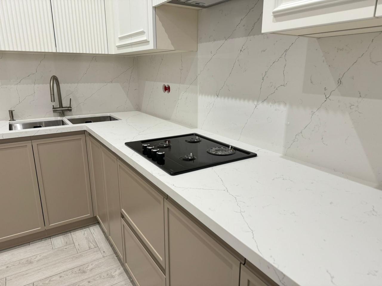 Noble Quartz Q717 Bianco Giogia