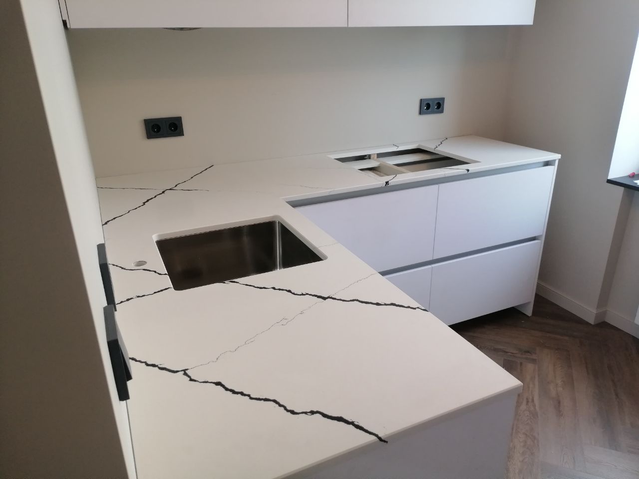 Noble Quartz Q840 White Misterio