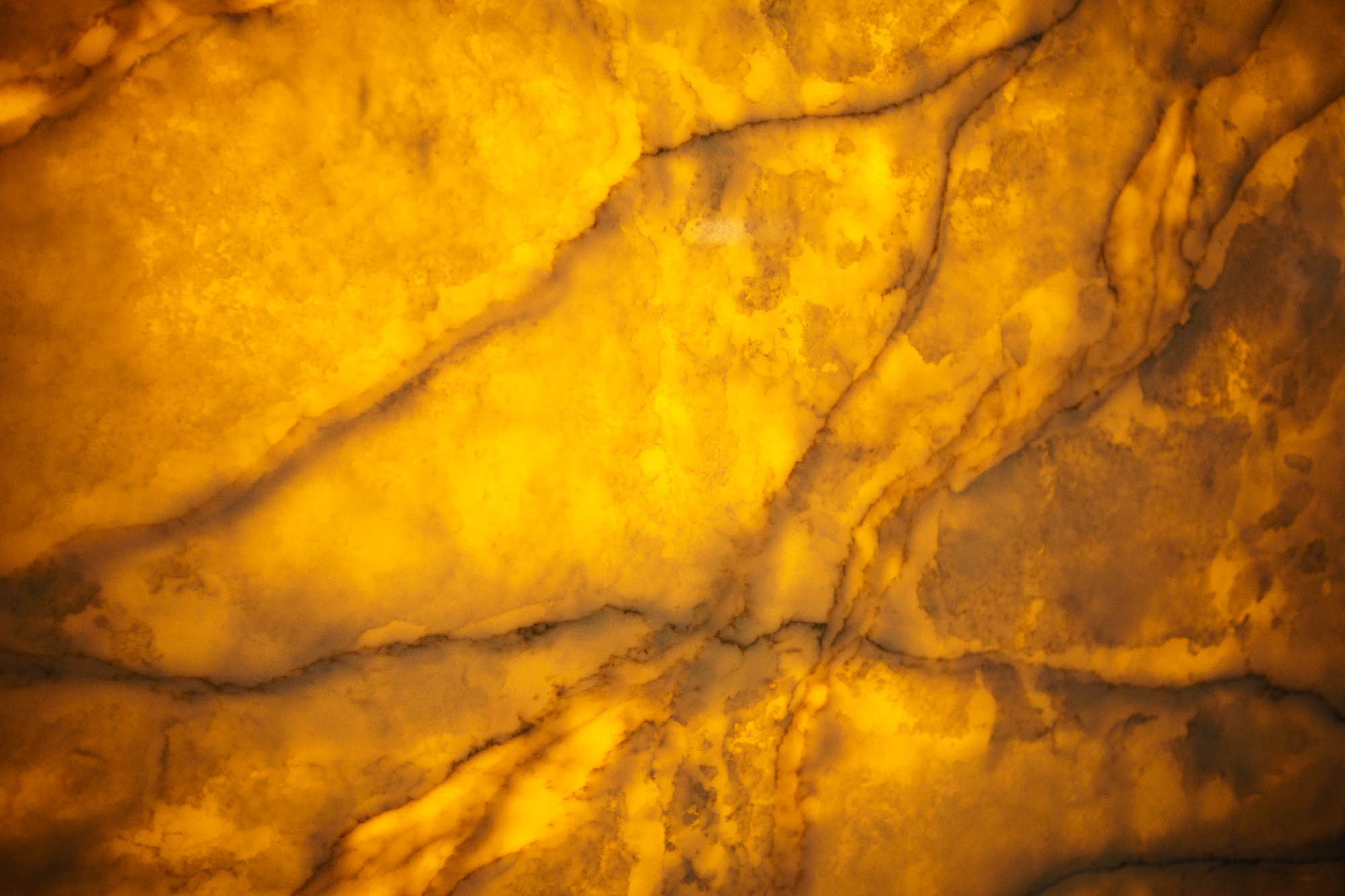 Noble Quartz Q797 Calacatta True Light