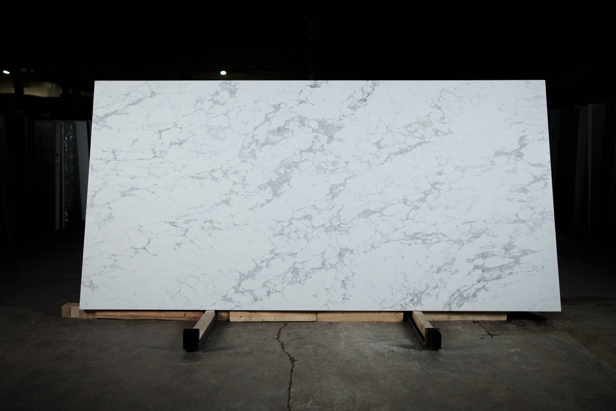 Noble Quartz Q922 Arabescato White