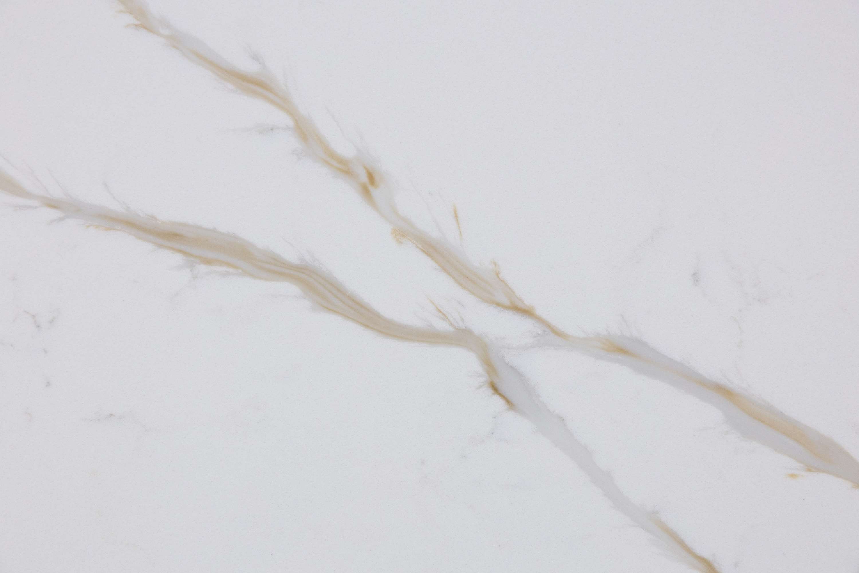 Etna Quartz EQHM 002 Calacatta Venato