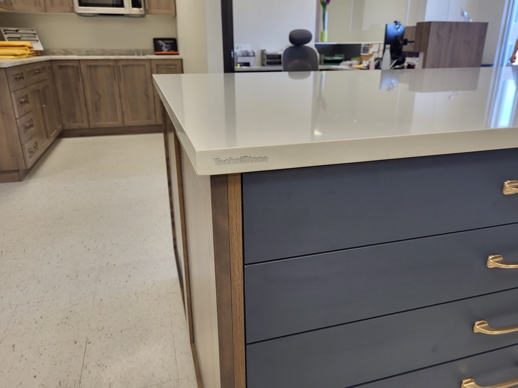 TechniStone Noble Linea