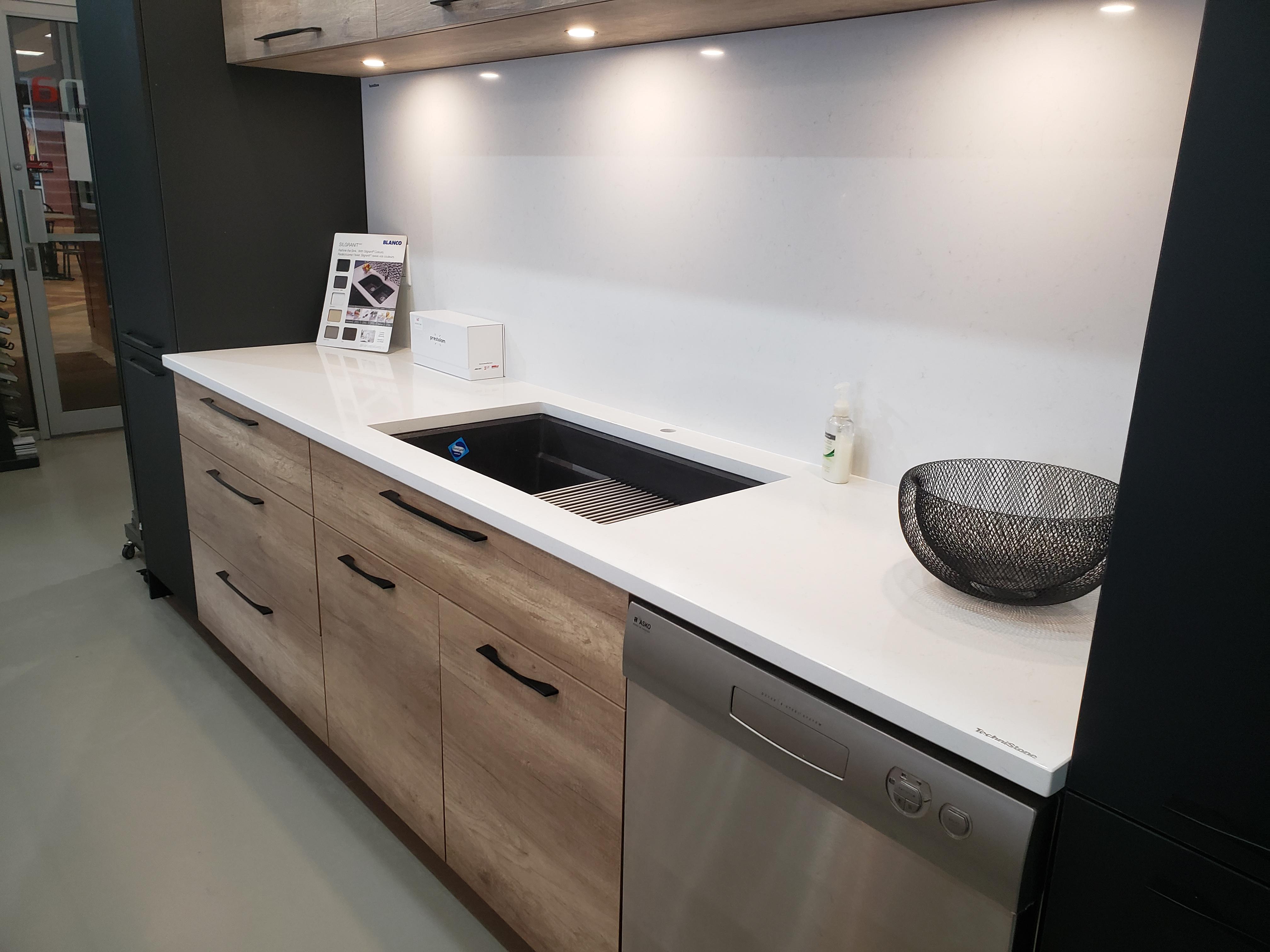 TechniStone Noble Supreme White