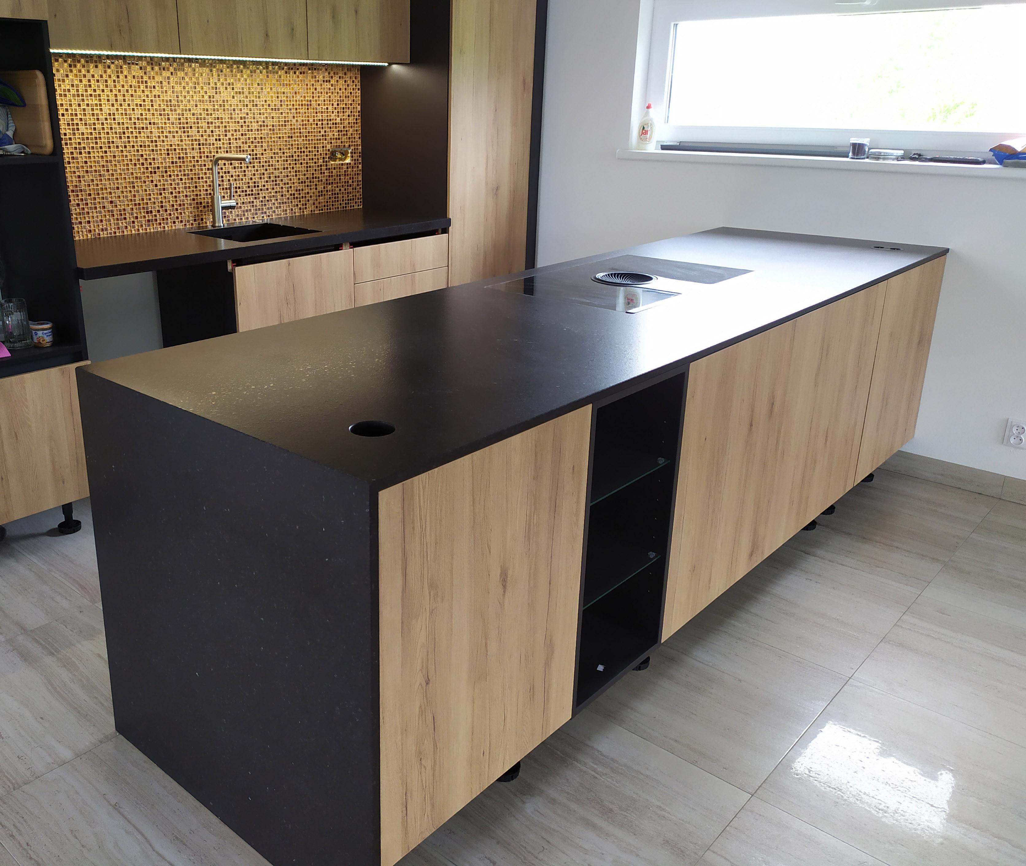 TechniStone Taurus Terazzo Dark