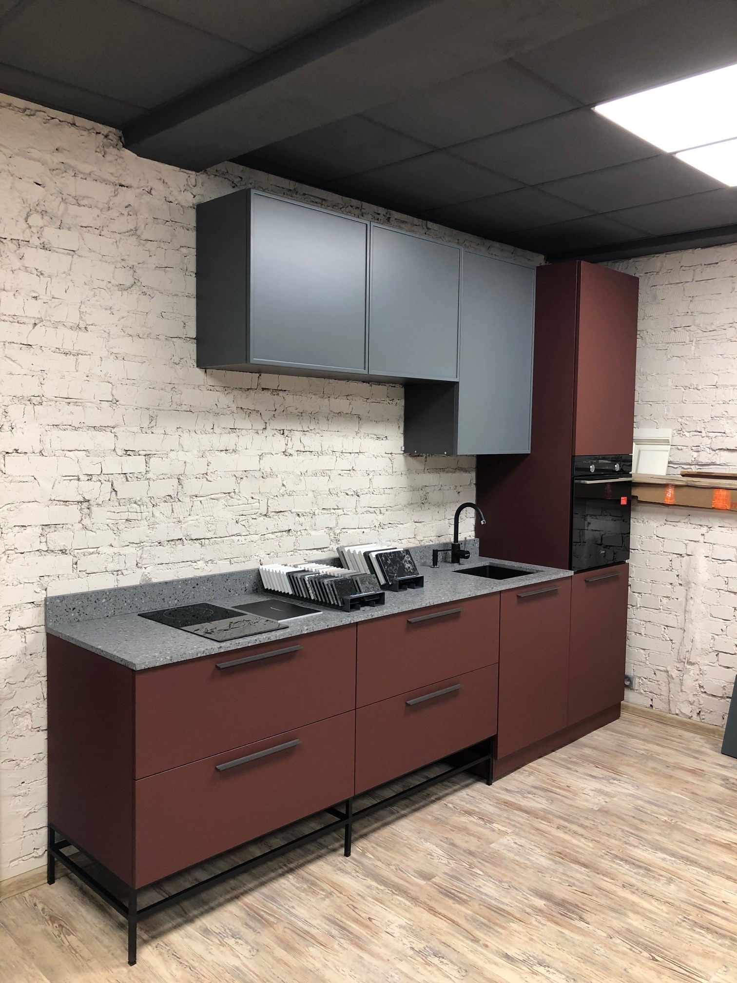 TechniStone Taurus Terazzo Grey