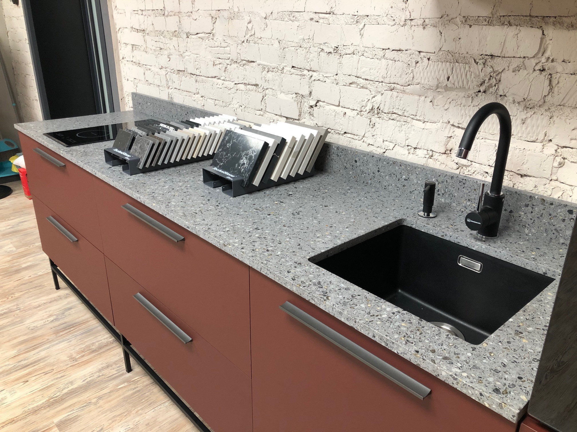 TechniStone Taurus Terazzo Grey