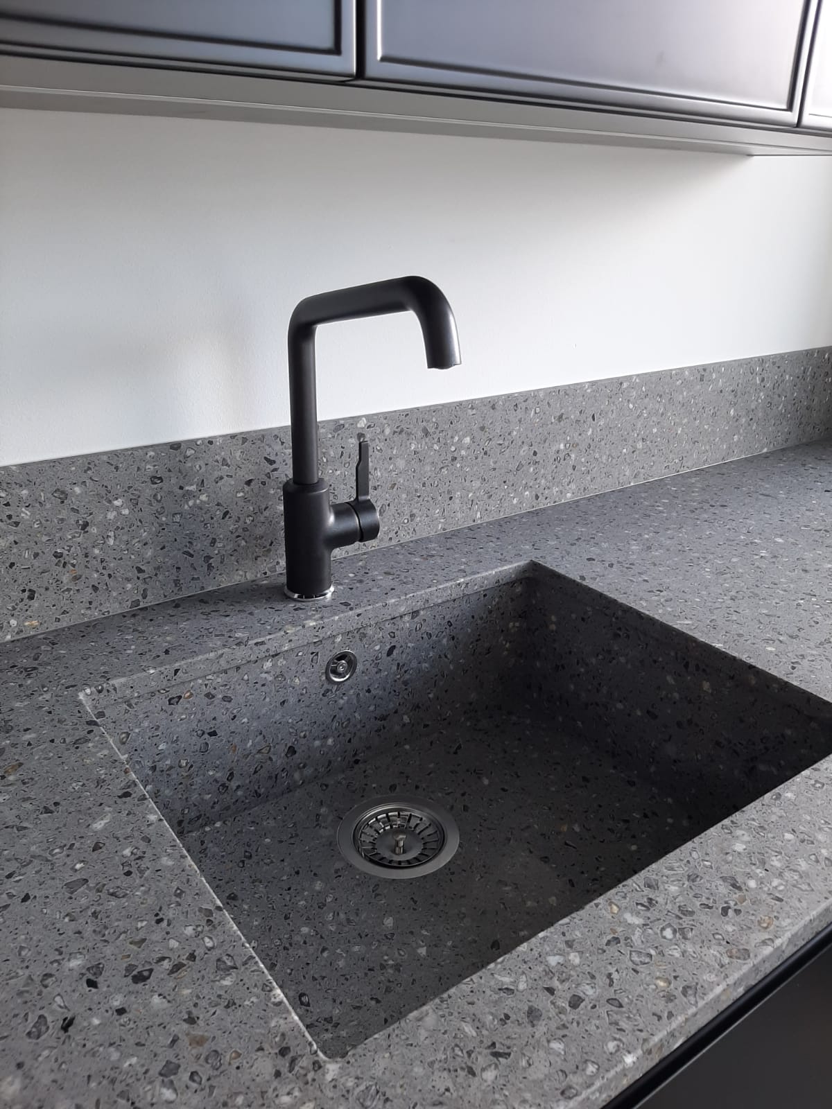 TechniStone Taurus Terazzo Grey