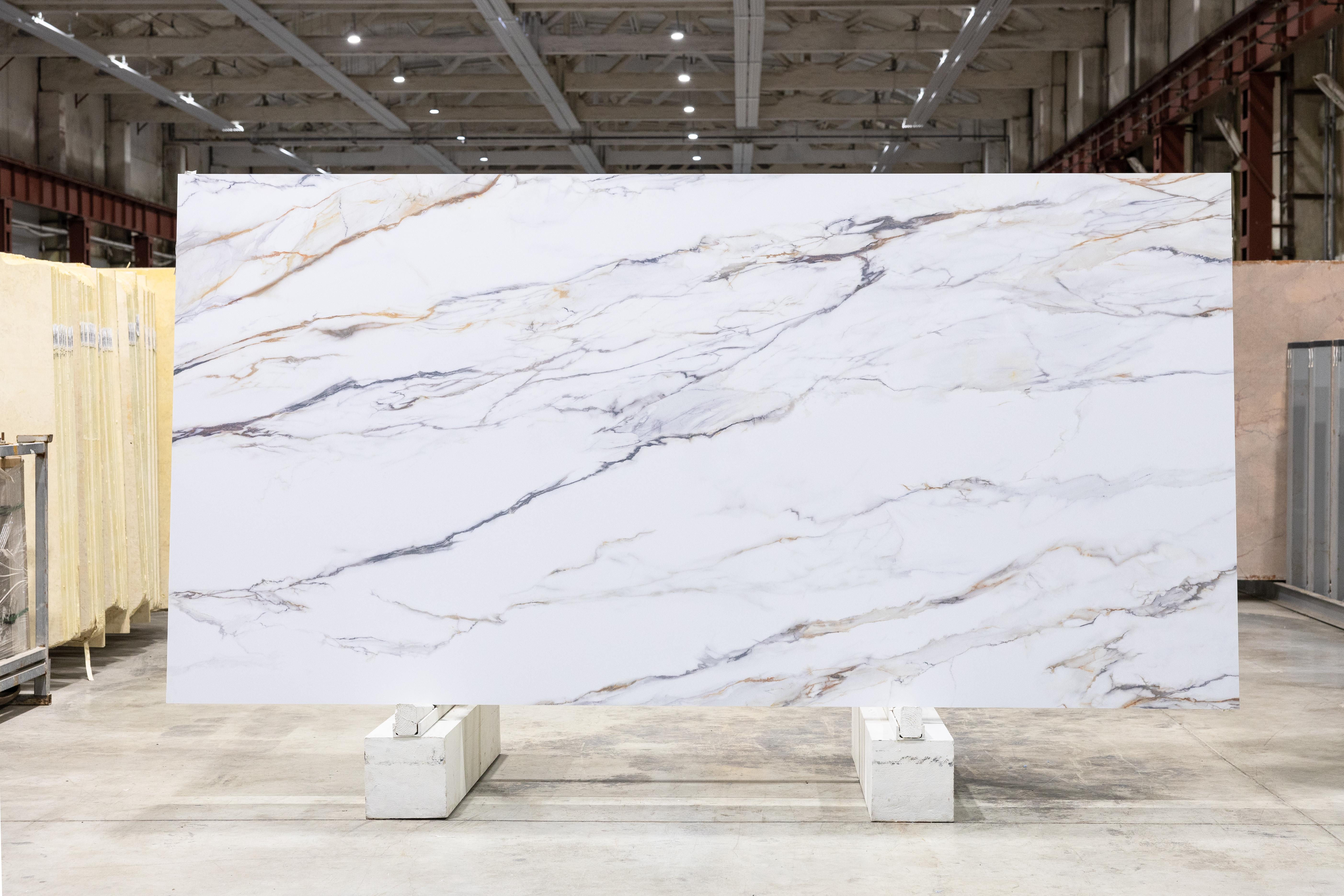 Etna Quartz EQTM 018 Calacatta Borghini