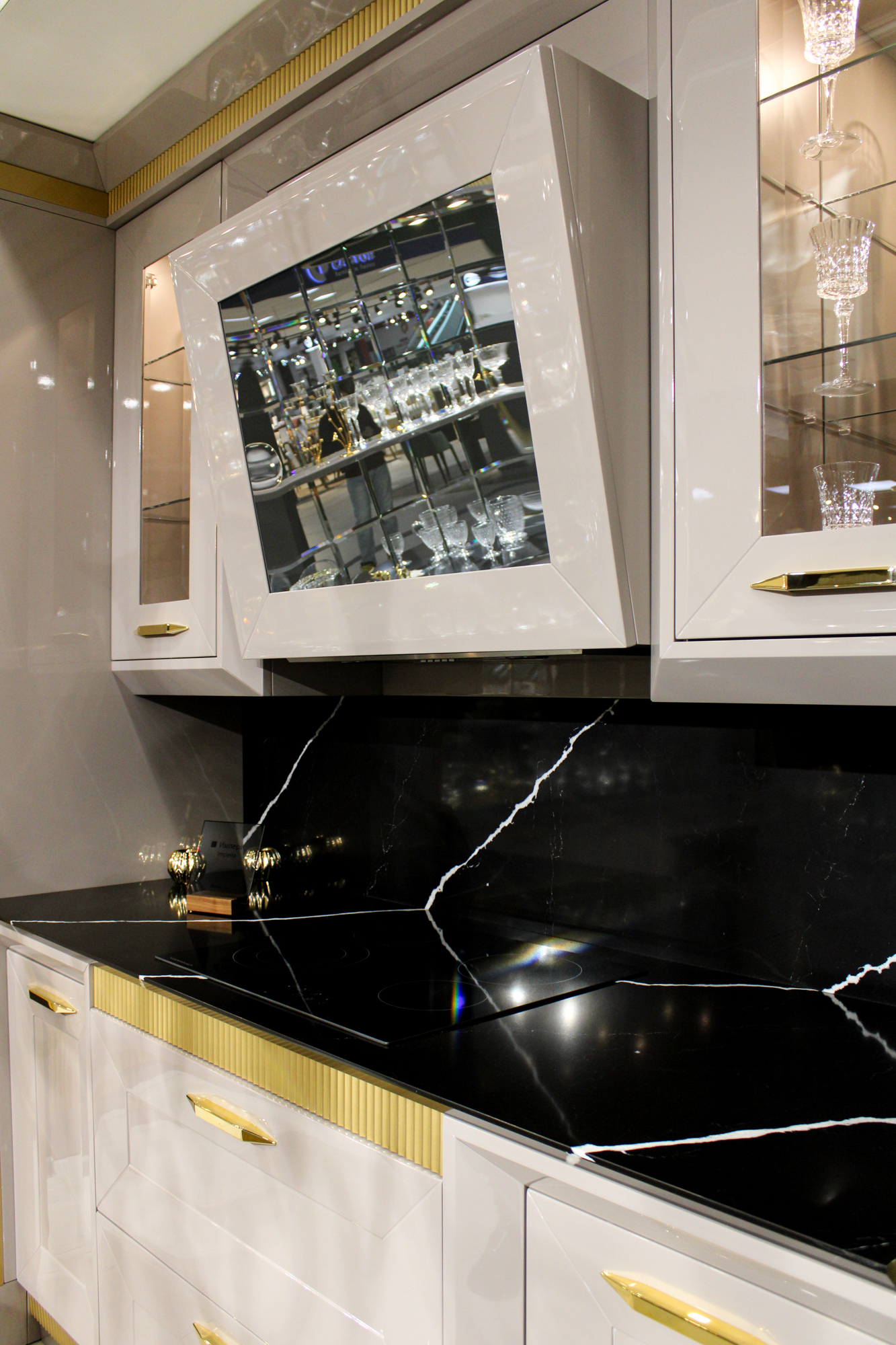 Vicostone BQ-8740 Nero Marquina