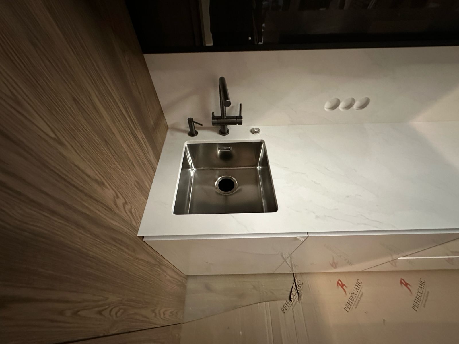 Vicostone BQ-8926 Calacatta Caldia